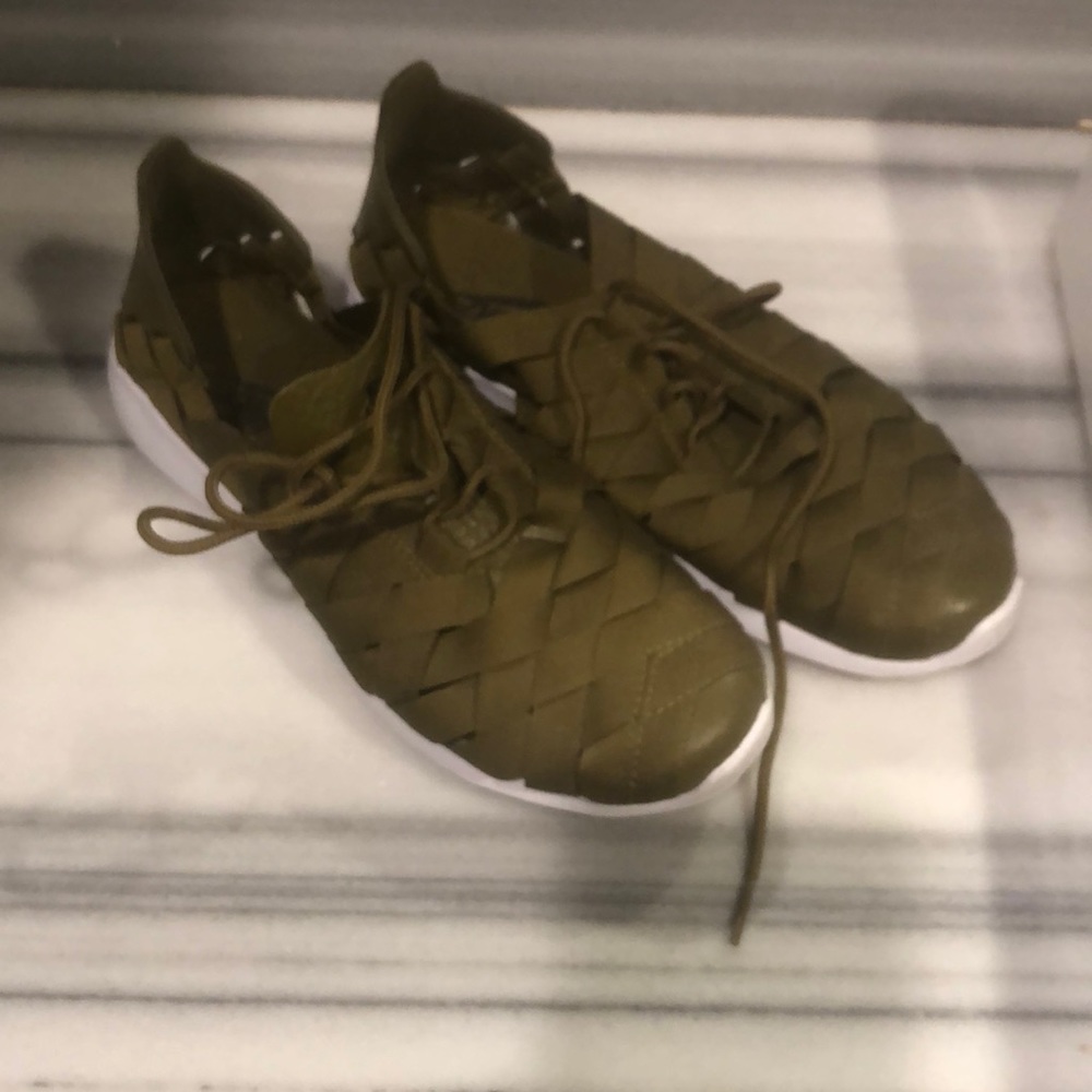 Nike green sneakers